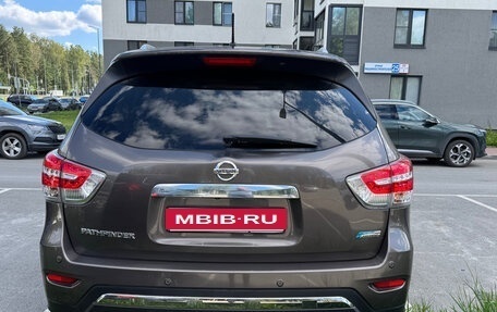 Nissan Pathfinder, 2014 год, 1 999 000 рублей, 4 фотография