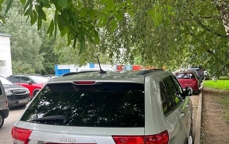 Jeep Grand Cherokee, 2011 год, 1 800 000 рублей, 3 фотография