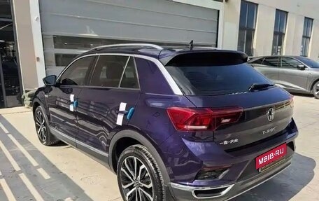 Volkswagen T-Roc I, 2023 год, 1 900 000 рублей, 4 фотография