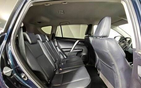 Toyota RAV4, 2019 год, 2 493 000 рублей, 14 фотография
