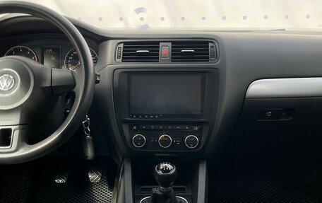 Volkswagen Jetta VI, 2011 год, 890 000 рублей, 16 фотография