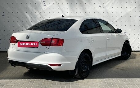 Volkswagen Jetta VI, 2011 год, 890 000 рублей, 4 фотография
