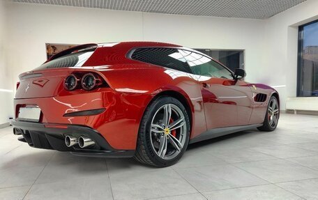 Ferrari GTC4Lusso, 2017 год, 16 000 000 рублей, 1 фотография