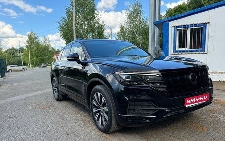 Volkswagen Touareg III, 2019 год, 4 900 000 рублей, 1 фотография