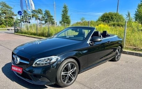 Mercedes-Benz C-Класс, 2019 год, 3 950 000 рублей, 1 фотография