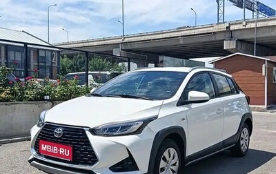 Toyota Yaris XP150 рестайлинг, 2022 год, 1 042 000 рублей, 1 фотография