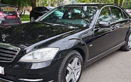 Mercedes-Benz S-Класс, 2009 год, 3 000 000 рублей, 1 фотография