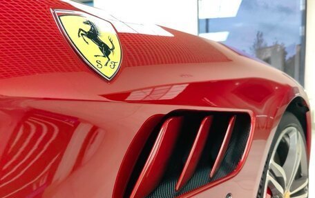Ferrari GTC4Lusso, 2017 год, 16 000 000 рублей, 5 фотография