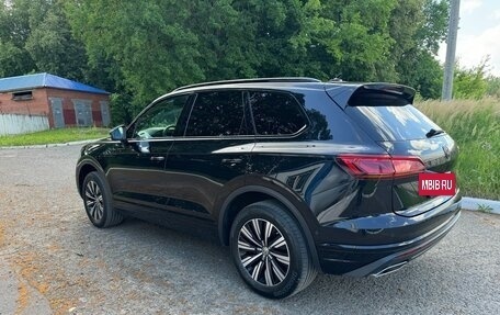 Volkswagen Touareg III, 2019 год, 4 900 000 рублей, 4 фотография