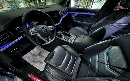 Volkswagen Touareg III, 2019 год, 4 900 000 рублей, 7 фотография