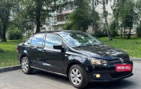 Volkswagen Polo VI (EU Market), 2011 год, 470 000 рублей, 2 фотография