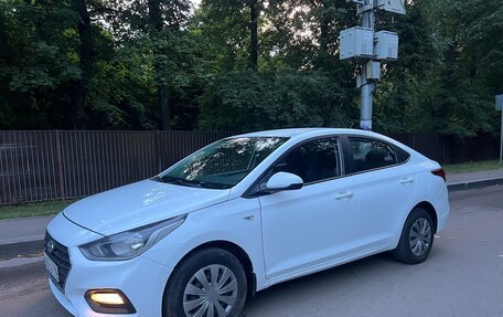 Hyundai Solaris II рестайлинг, 2019 год, 960 000 рублей, 4 фотография