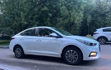 Hyundai Solaris II рестайлинг, 2019 год, 960 000 рублей, 7 фотография