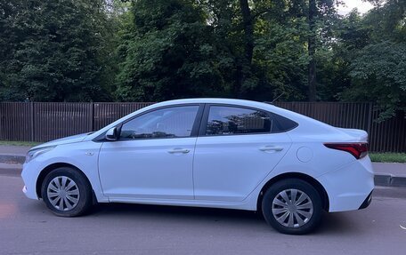 Hyundai Solaris II рестайлинг, 2019 год, 960 000 рублей, 5 фотография