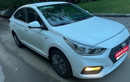 Hyundai Solaris II рестайлинг, 2019 год, 960 000 рублей, 8 фотография