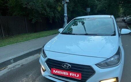 Hyundai Solaris II рестайлинг, 2019 год, 960 000 рублей, 2 фотография