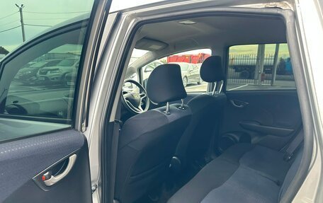 Honda Fit III, 2008 год, 549 999 рублей, 18 фотография