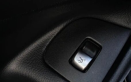 Mercedes-Benz E-Класс, 2018 год, 3 000 000 рублей, 9 фотография