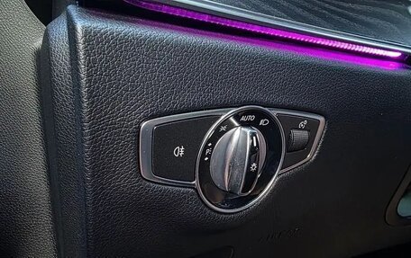 Mercedes-Benz E-Класс, 2018 год, 3 000 000 рублей, 14 фотография