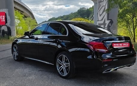 Mercedes-Benz E-Класс, 2018 год, 3 000 000 рублей, 2 фотография