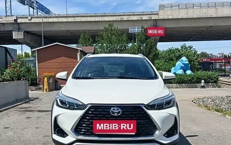 Toyota Yaris XP150 рестайлинг, 2022 год, 1 042 000 рублей, 2 фотография