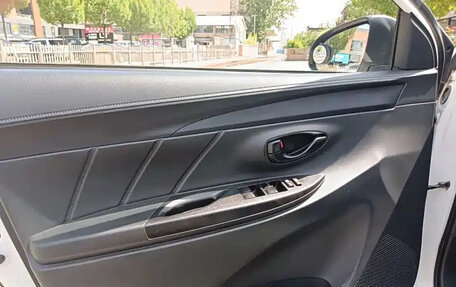Toyota Yaris XP150 рестайлинг, 2022 год, 1 042 000 рублей, 17 фотография