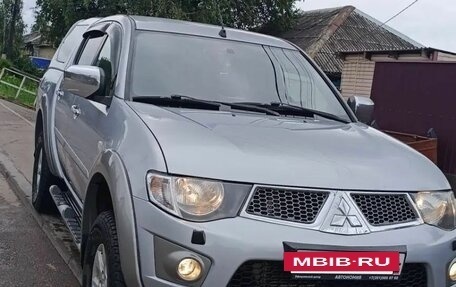 Mitsubishi L200 IV рестайлинг, 2011 год, 1 699 000 рублей, 4 фотография