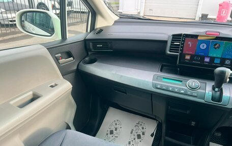 Honda Freed I, 2010 год, 1 099 000 рублей, 17 фотография