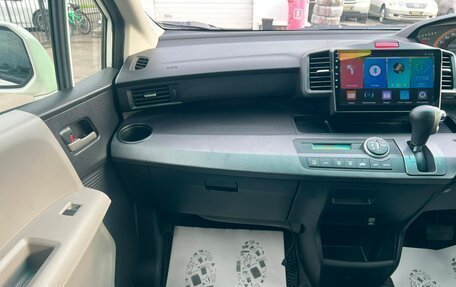Honda Freed I, 2010 год, 1 099 000 рублей, 19 фотография