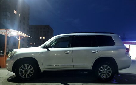 Toyota Land Cruiser 200, 2010 год, 2 800 000 рублей, 3 фотография