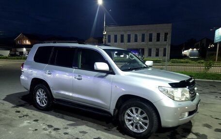 Toyota Land Cruiser 200, 2010 год, 2 800 000 рублей, 2 фотография
