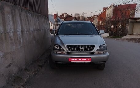 Lexus RX IV рестайлинг, 2001 год, 800 000 рублей, 2 фотография