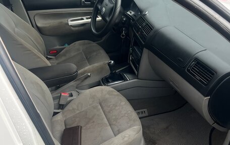 Volkswagen Bora, 2002 год, 300 000 рублей, 4 фотография