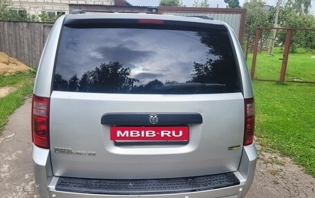 Dodge Caravan V, 2008 год, 850 000 рублей, 4 фотография