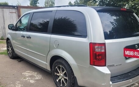 Dodge Caravan V, 2008 год, 850 000 рублей, 6 фотография