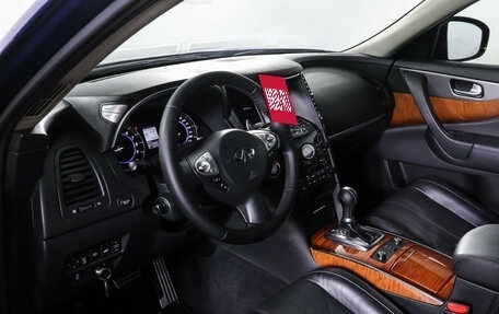 Infiniti QX70, 2017 год, 2 390 000 рублей, 15 фотография