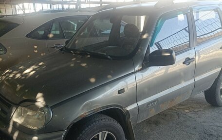 Chevrolet Niva I рестайлинг, 2004 год, 260 000 рублей, 3 фотография