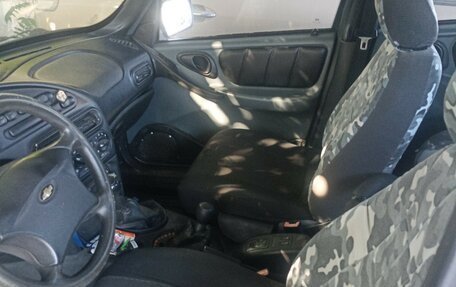 Chevrolet Niva I рестайлинг, 2004 год, 260 000 рублей, 5 фотография