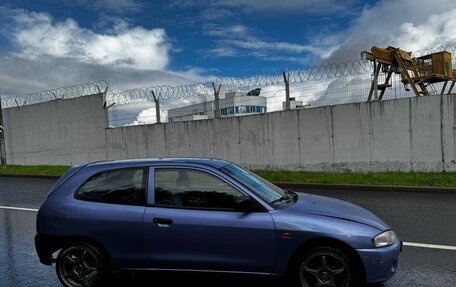 Mitsubishi Colt VI рестайлинг, 2000 год, 275 000 рублей, 2 фотография