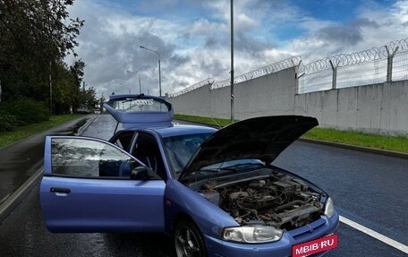 Mitsubishi Colt VI рестайлинг, 2000 год, 275 000 рублей, 10 фотография