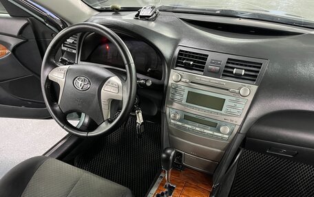 Toyota Camry, 2008 год, 1 125 000 рублей, 11 фотография