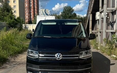 Volkswagen Multivan T6 рестайлинг, 2016 год, 3 910 000 рублей, 2 фотография