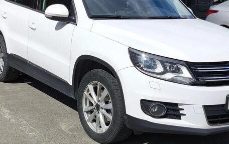 Volkswagen Tiguan I, 2013 год, 950 000 рублей, 2 фотография