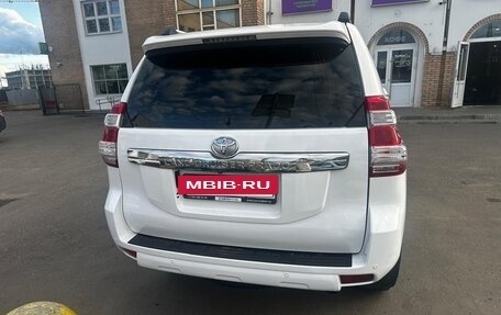 Toyota Land Cruiser Prado 150 рестайлинг 2, 2014 год, 2 950 000 рублей, 7 фотография
