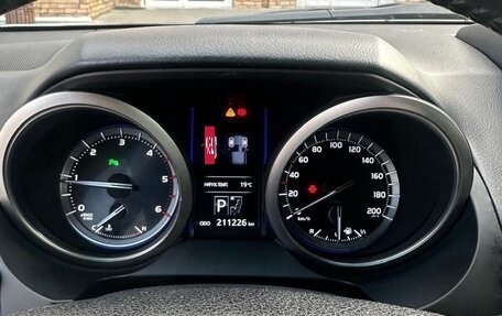 Toyota Land Cruiser Prado 150 рестайлинг 2, 2014 год, 2 950 000 рублей, 6 фотография