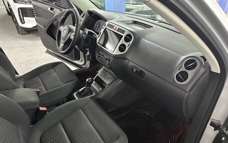 Volkswagen Tiguan I, 2010 год, 1 049 000 рублей, 16 фотография