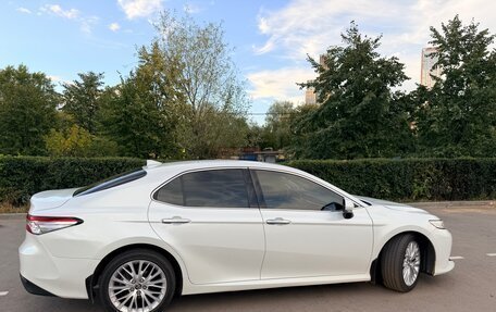 Toyota Camry, 2018 год, 2 390 000 рублей, 11 фотография