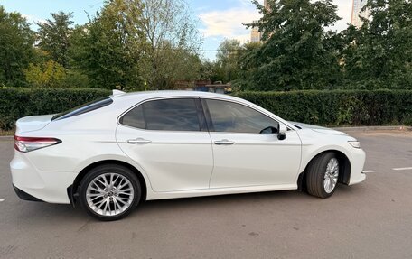 Toyota Camry, 2018 год, 2 390 000 рублей, 12 фотография
