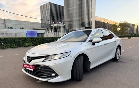 Toyota Camry, 2018 год, 2 390 000 рублей, 6 фотография