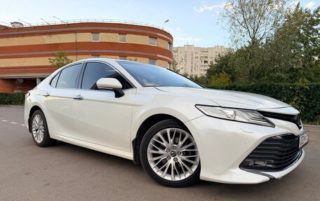 Toyota Camry, 2018 год, 2 390 000 рублей, 14 фотография